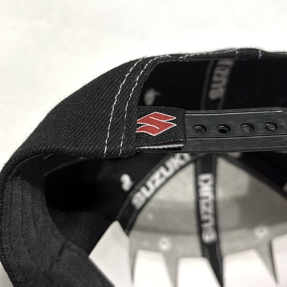 Suzuki Mens Hat - Black Cap Racing Cycle ATV Motocross Dirt Bike Cycling NWOT - Picture 5 of 5